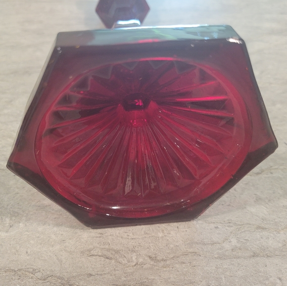 Vintage Red Glass Candle Holders Paneled 1960’s Set Of 2 Deep Vampire Red Gothic - Picture 4 of 5